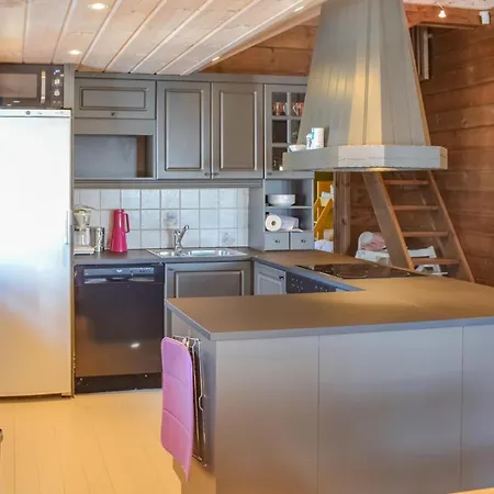 3 Bedroom Cozy In